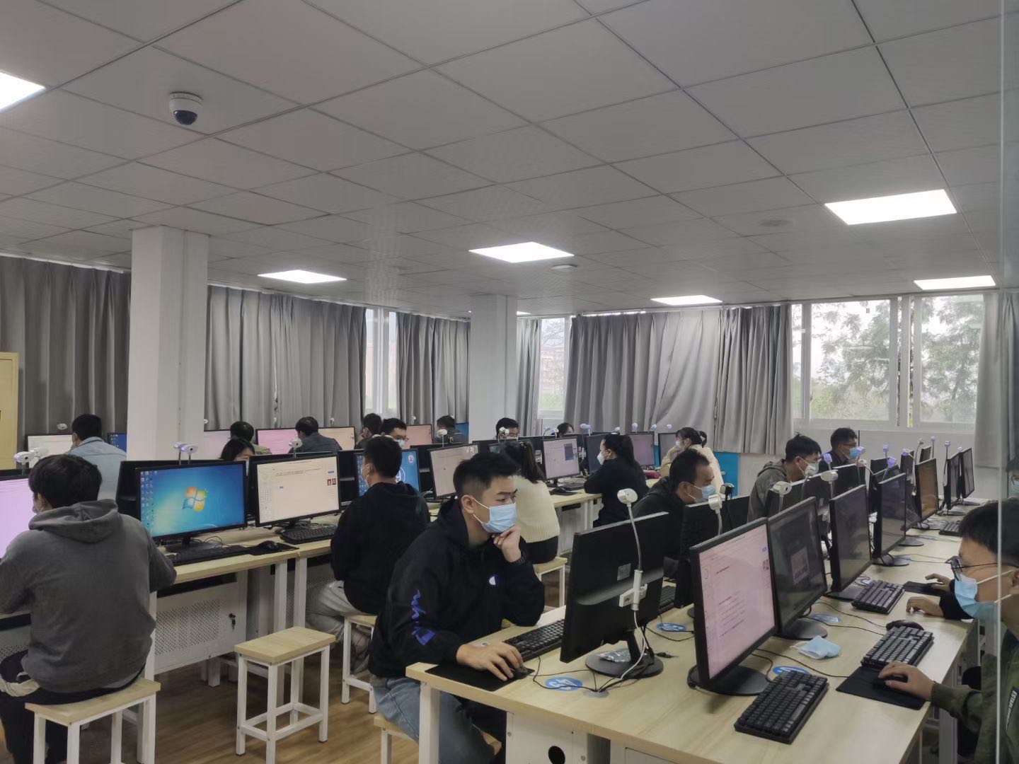 小班教学的土建施工课程更适合零基础学员