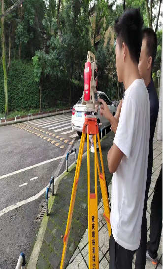 来建达学校学习施工测量仪器